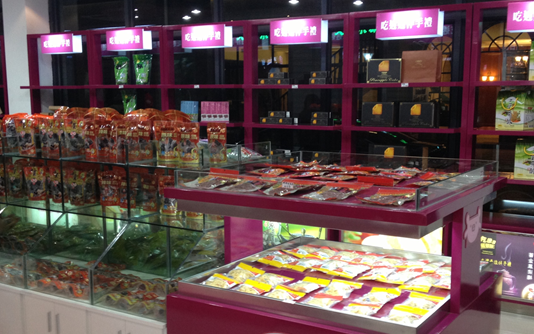 吃透透休闲食品加盟店 吃透透休闲食品加盟店